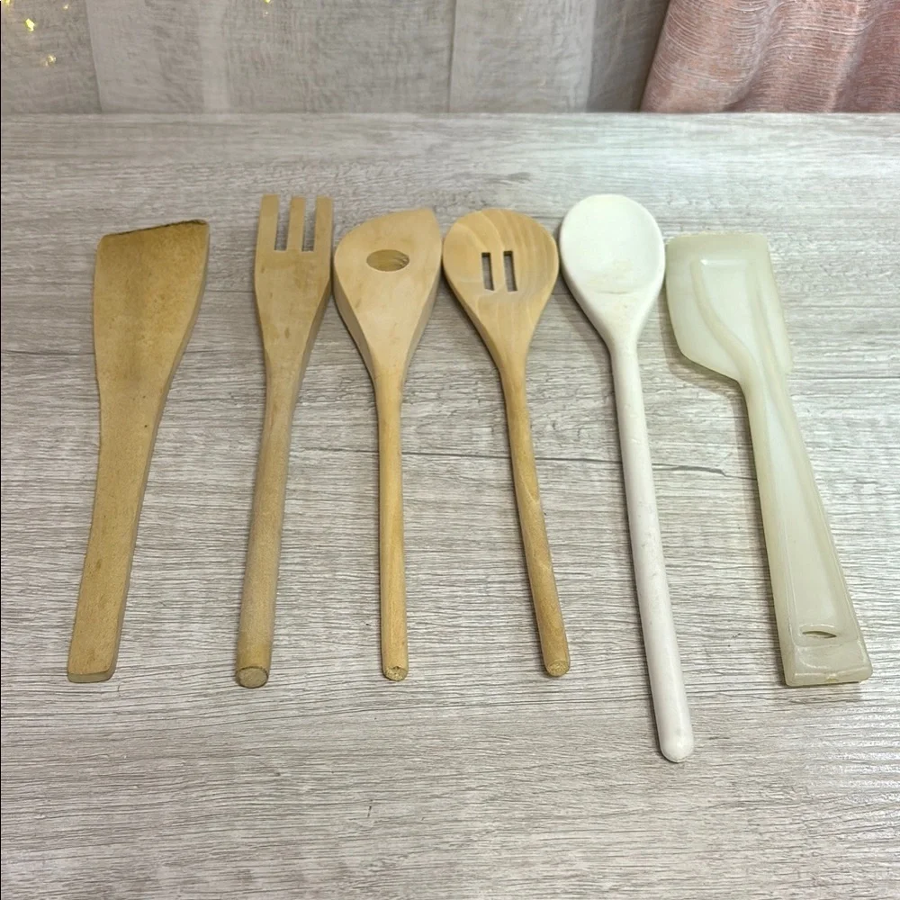 Wooden and White Kitchen Utensil Set